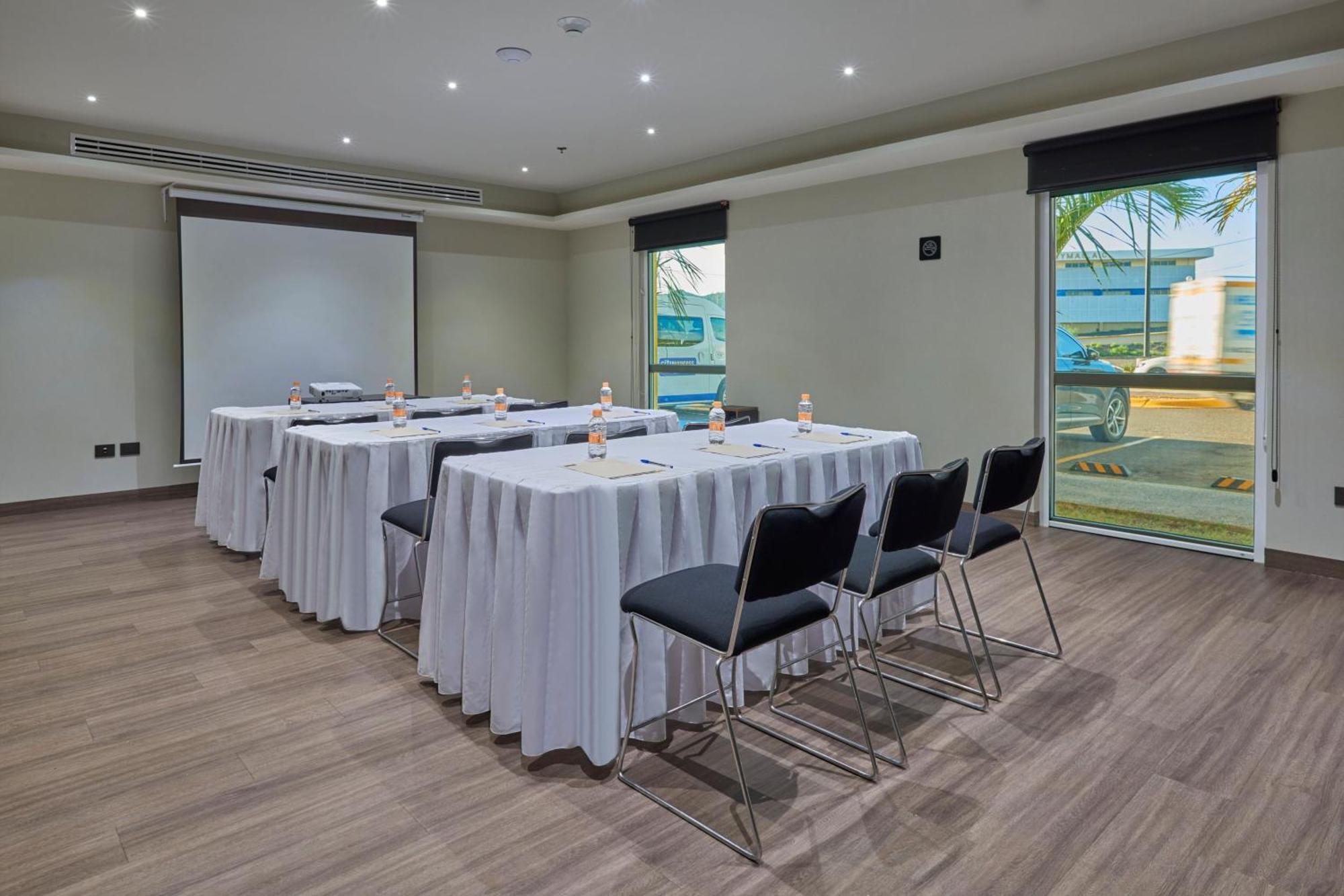 City Express By Marriott Guaymas Exterior photo
