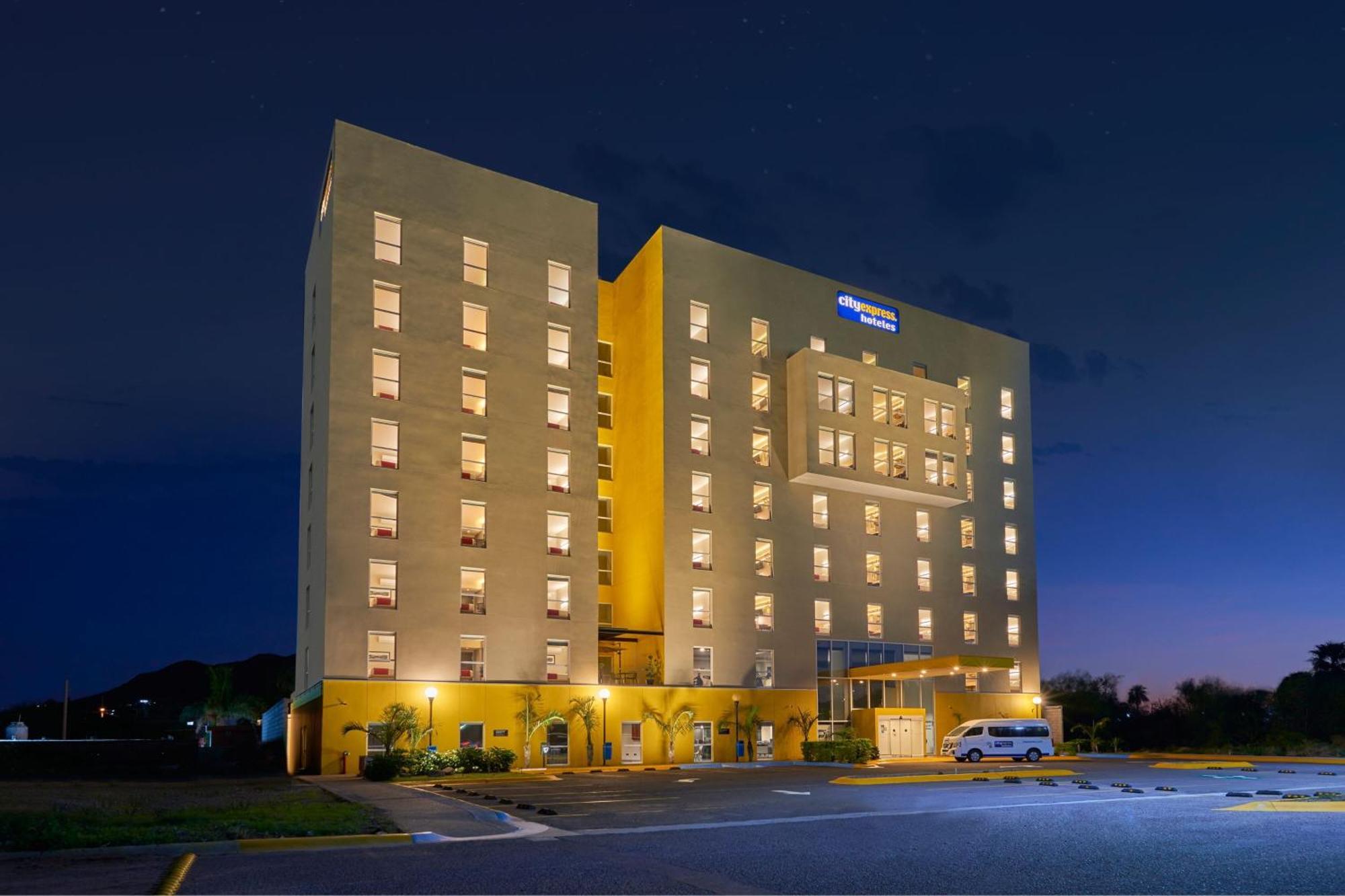 City Express By Marriott Guaymas Exterior photo