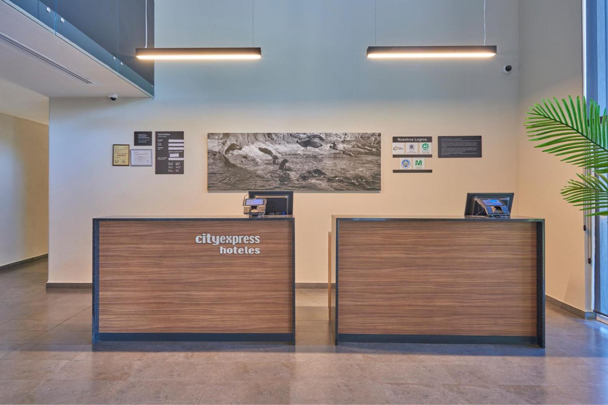 City Express By Marriott Guaymas Exterior photo