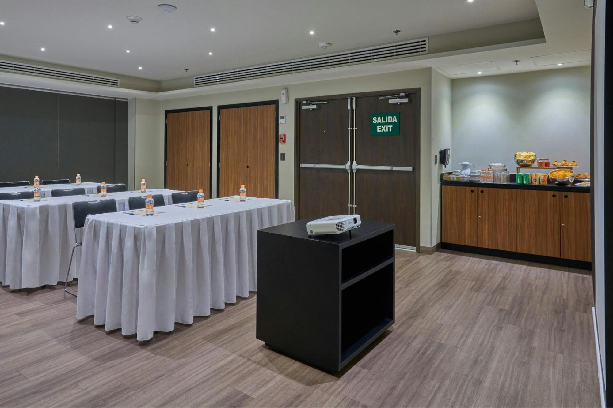 City Express By Marriott Guaymas Exterior photo