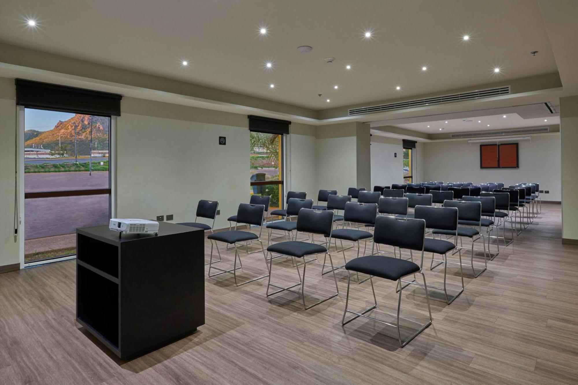 City Express By Marriott Guaymas Exterior photo